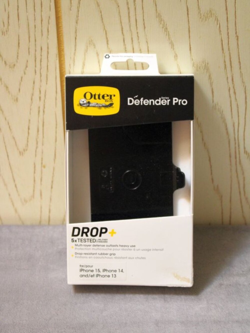 Otterbox Defender Pro Series Phone Case for iPhone 15/14/13 - NIB
